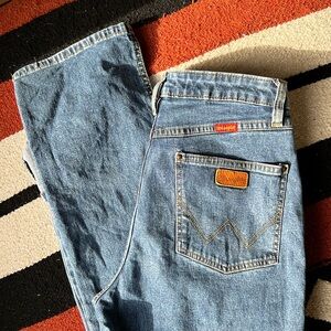Wranglers Cowgirl Cut slim fit & high rise jeans